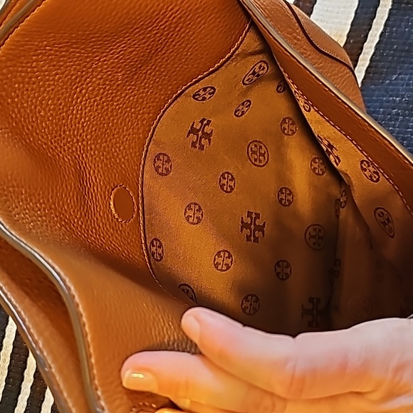 TORY BURCH Crossbody/ Shoulder PURSE with dust bag - Picture 14 of 15